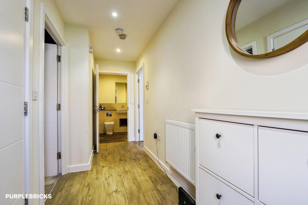 Apartment in Rochester, Kent - View 5