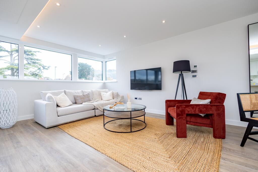 Additional image 9 of 302 Sandbanks Road, Lilliput, Poole