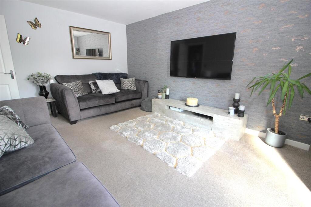 Saltcote Way, Bedford photo 2