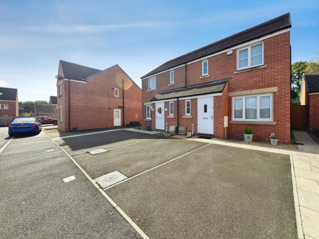 Main image of property: Llwyngwern, Hendy, Pontarddulais, Swansea, Carmarthenshire, SA4 0AB