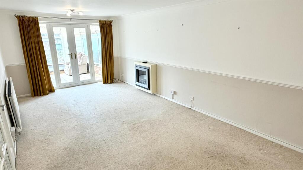 House in Dudley, Short Cross - View 4