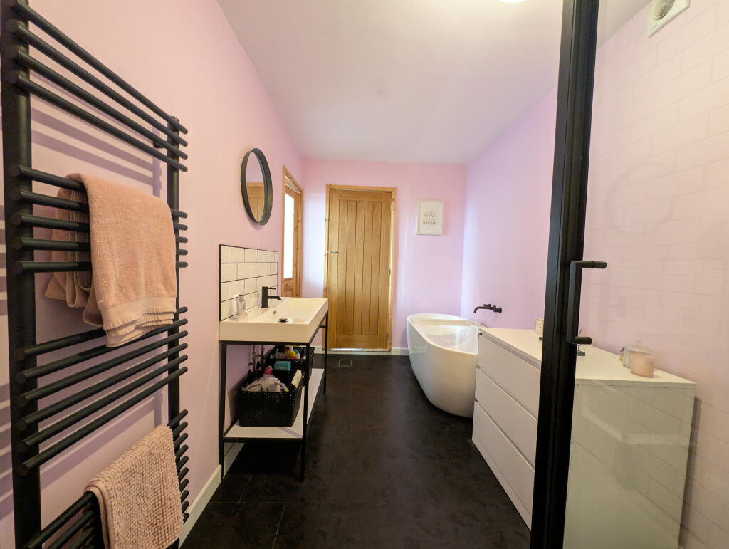 House in Hirwaun - View 4