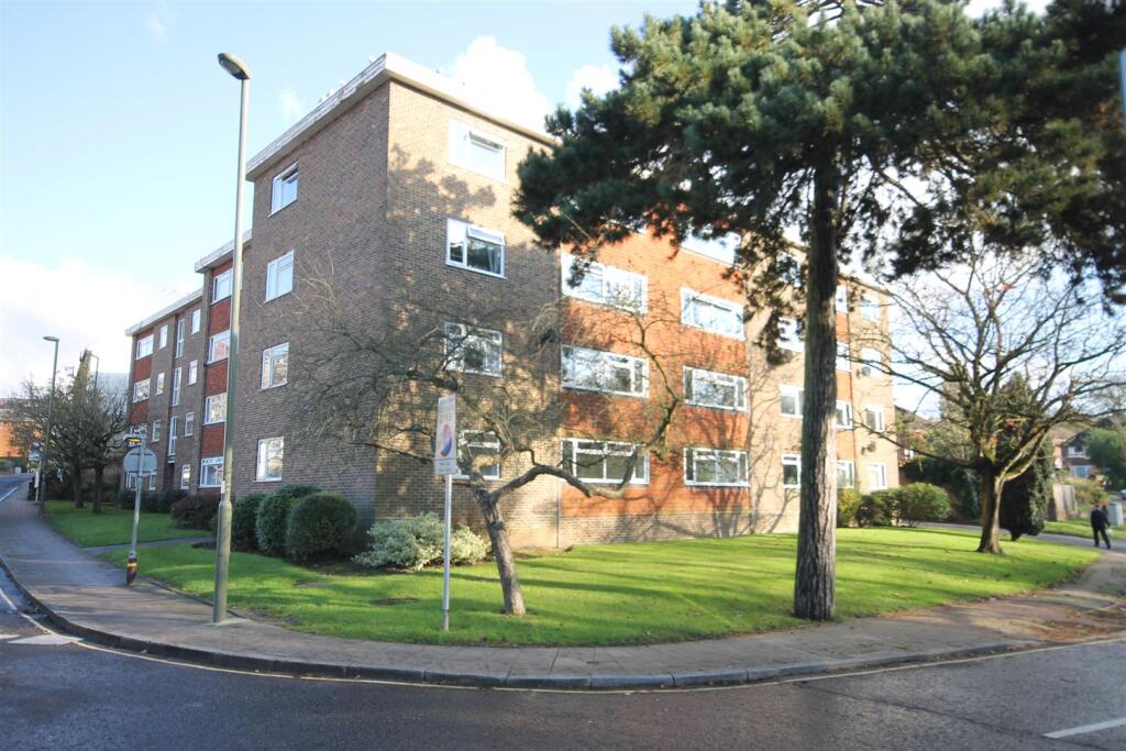 Main image of property: BRIDGE STREET, LEATHERHEAD, KT22