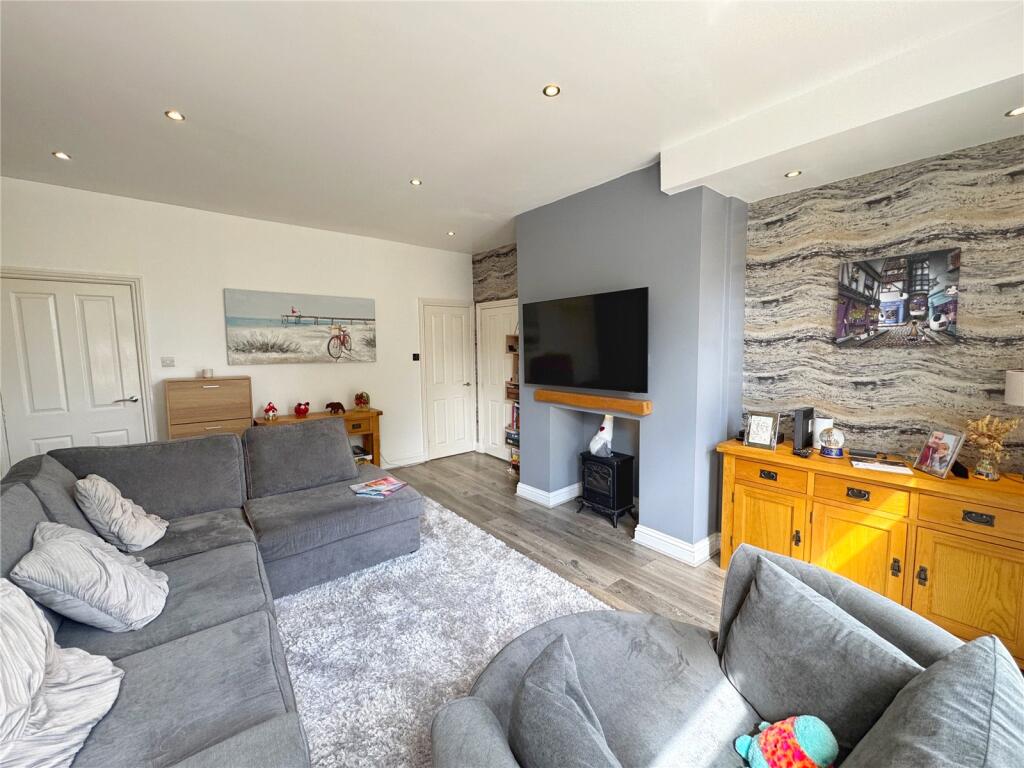 Barnes Avenue, Rawtenstall, Rossendale, BB4 photo 4