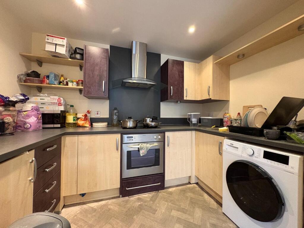 Apartment in Cardiff, Crockherbtown, Castle - View 5