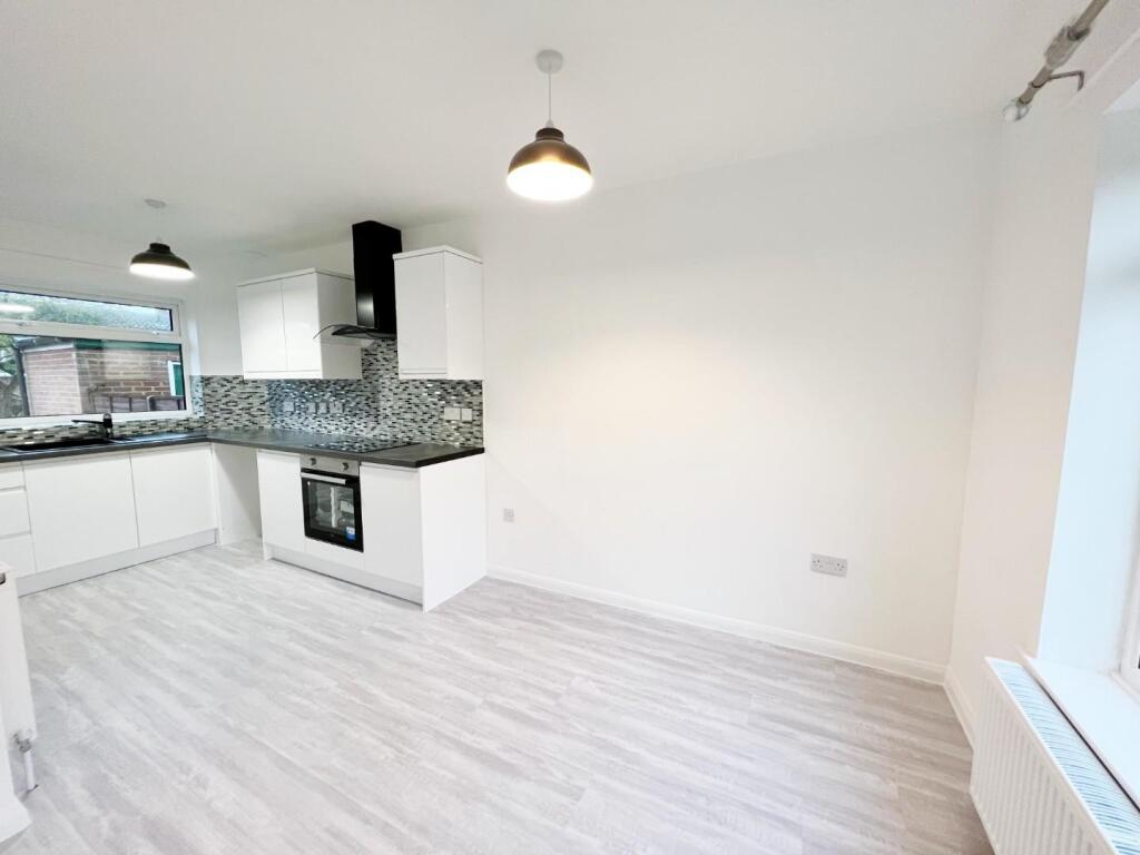 Naylor Road, Sedgefield photo 3
