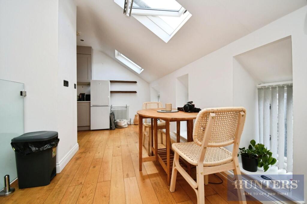 House in Leeds, Little London, Rawdon - View 4