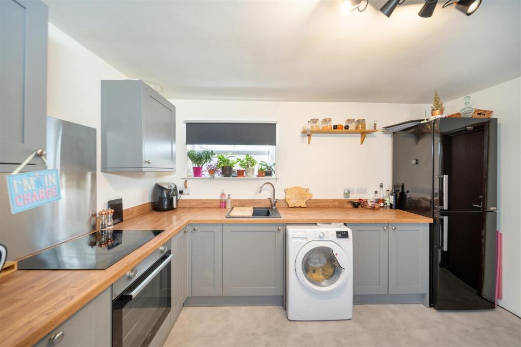 Main image of property: Purplett Street, Ipswich