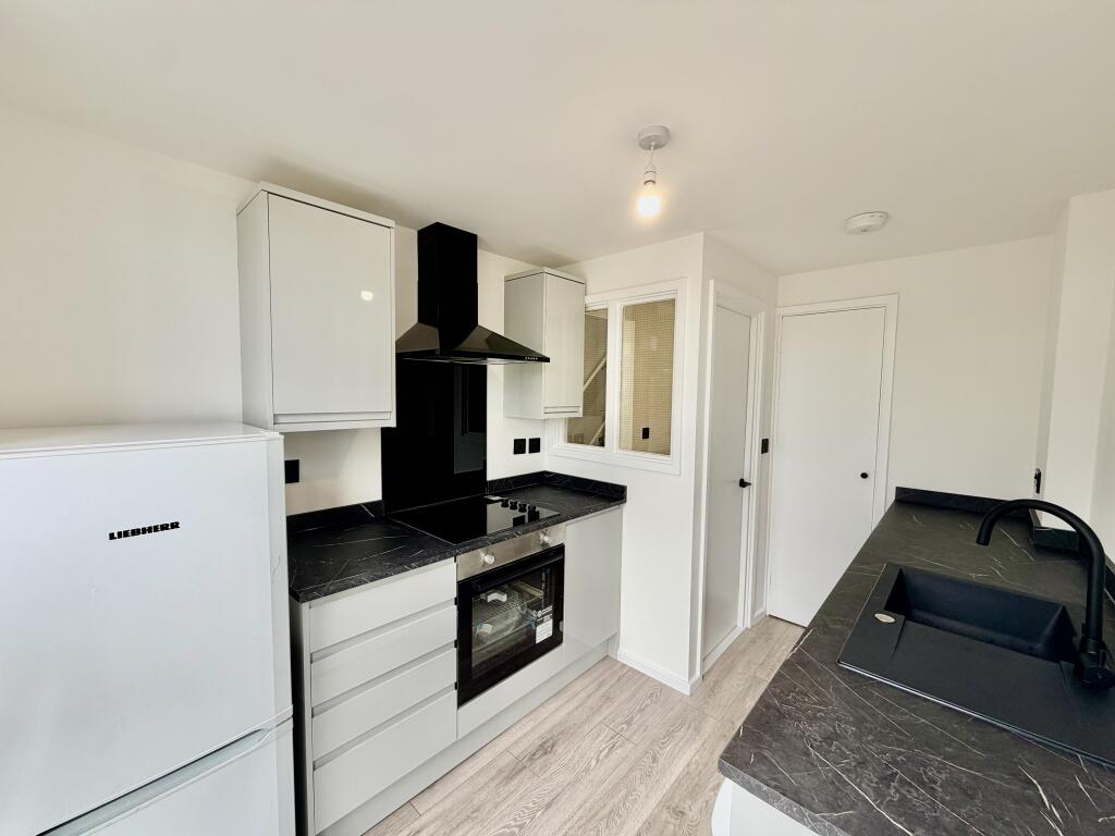 Apartment in Portsmouth - View 5