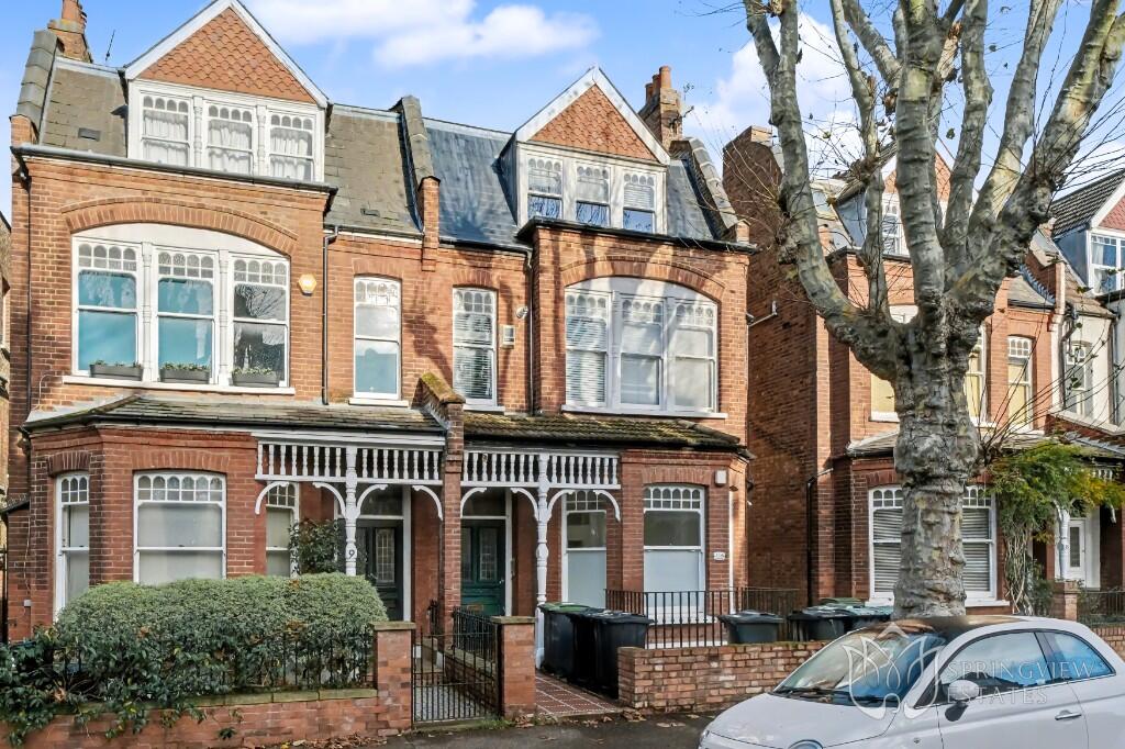 Main image of property: Kings Avenue, London, N10
