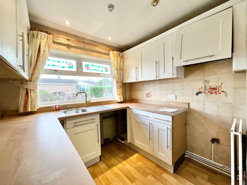 House in Stoke-on-Trent - More