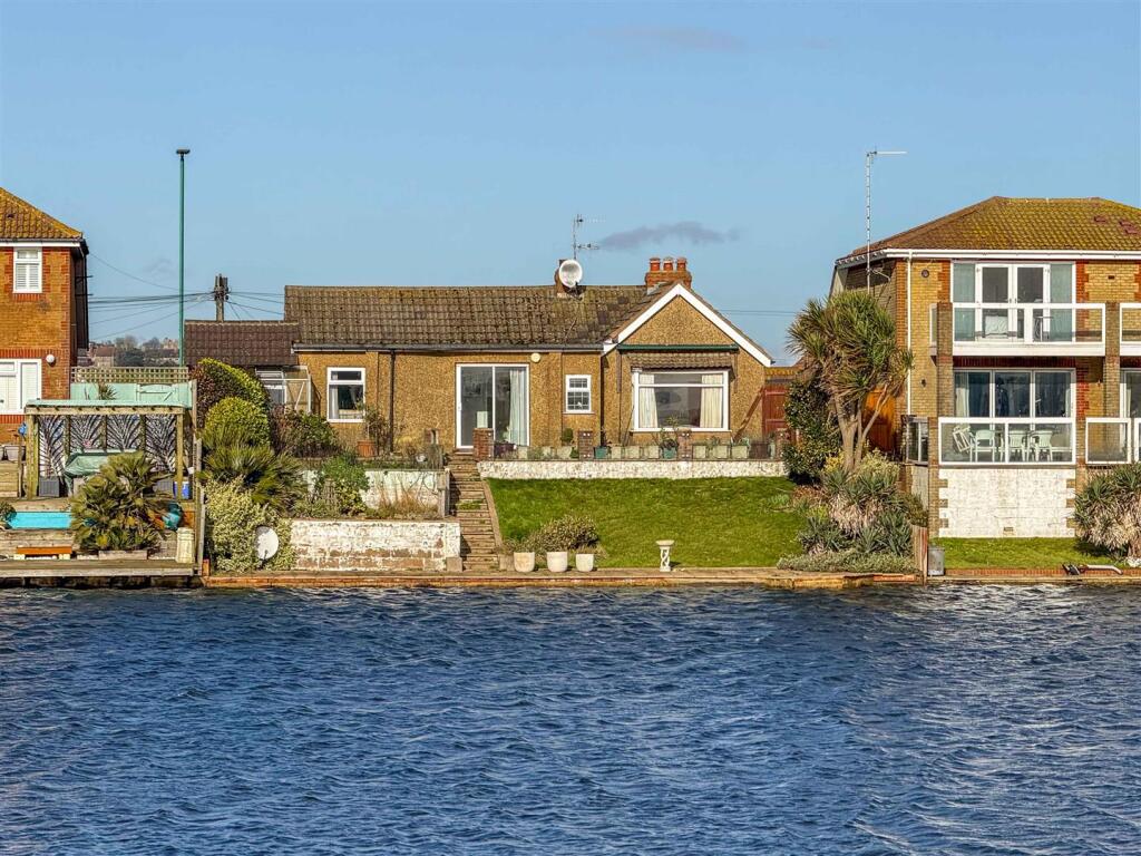 Main image of property: Brighton Road, Lancing