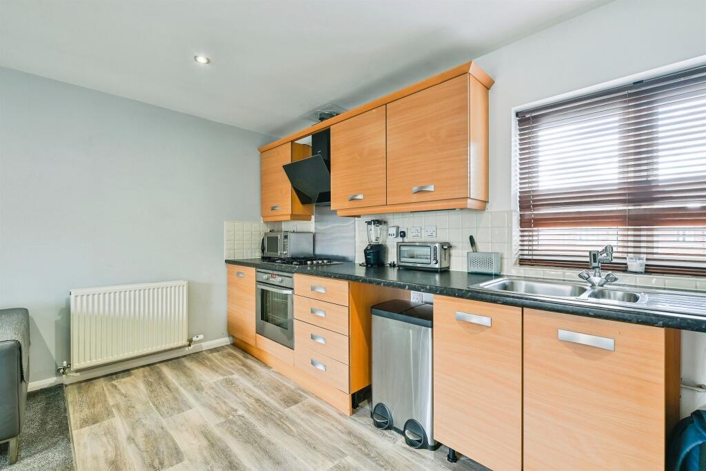 House in Ashfield, Hucknall - View 4