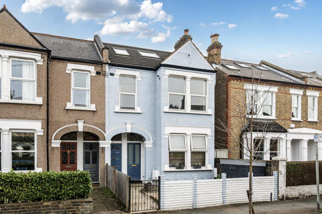 House in London - View 3