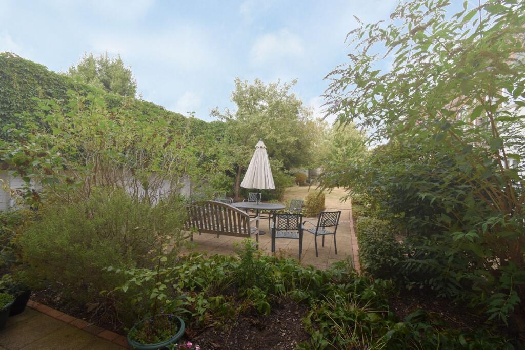 Bridge Street, Walton-on-Thames, KT12 - More