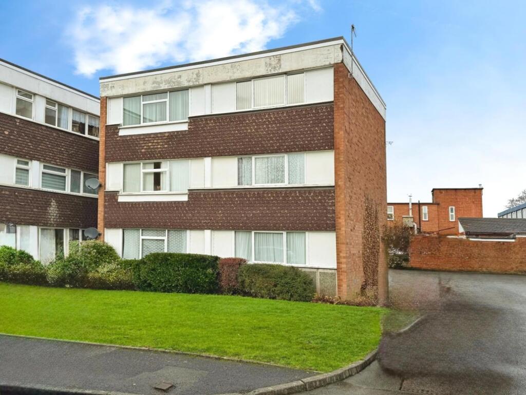 Main image of property: Remburn Gardens, Warwick