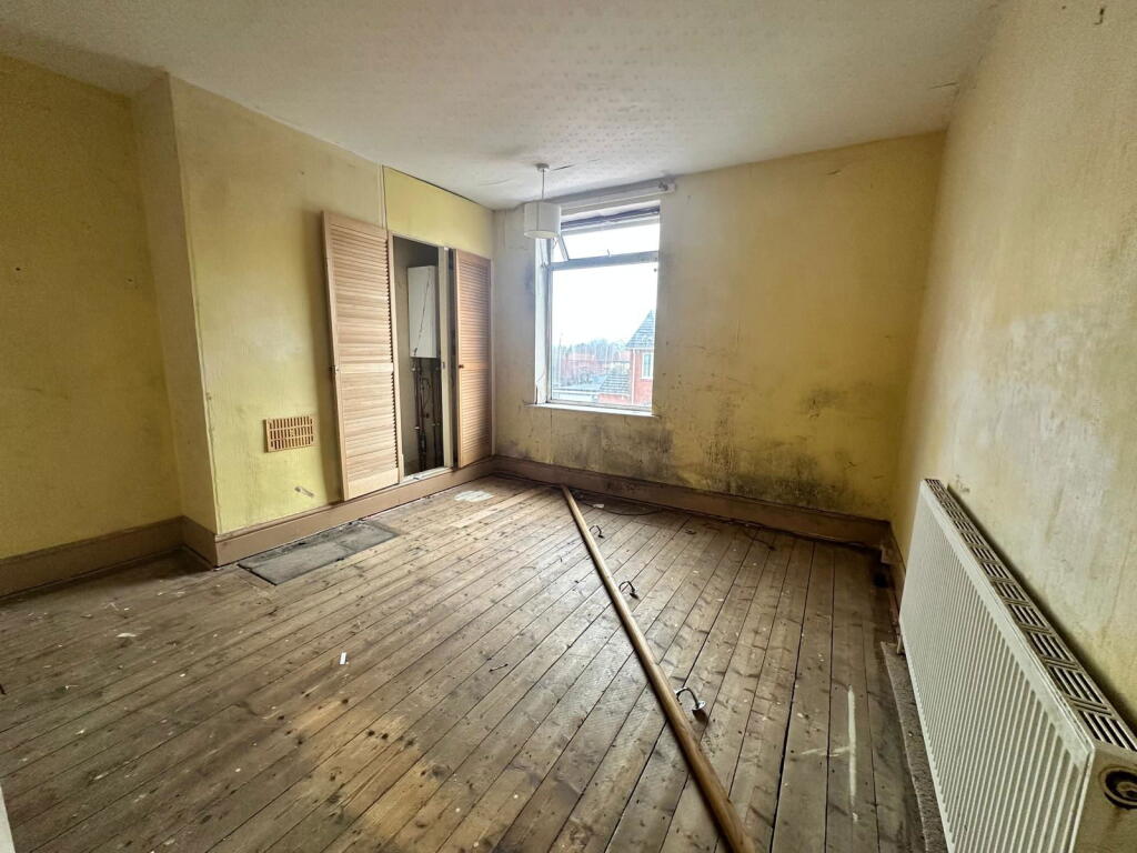 House in Mansfield, Nottinghamshire - View 4