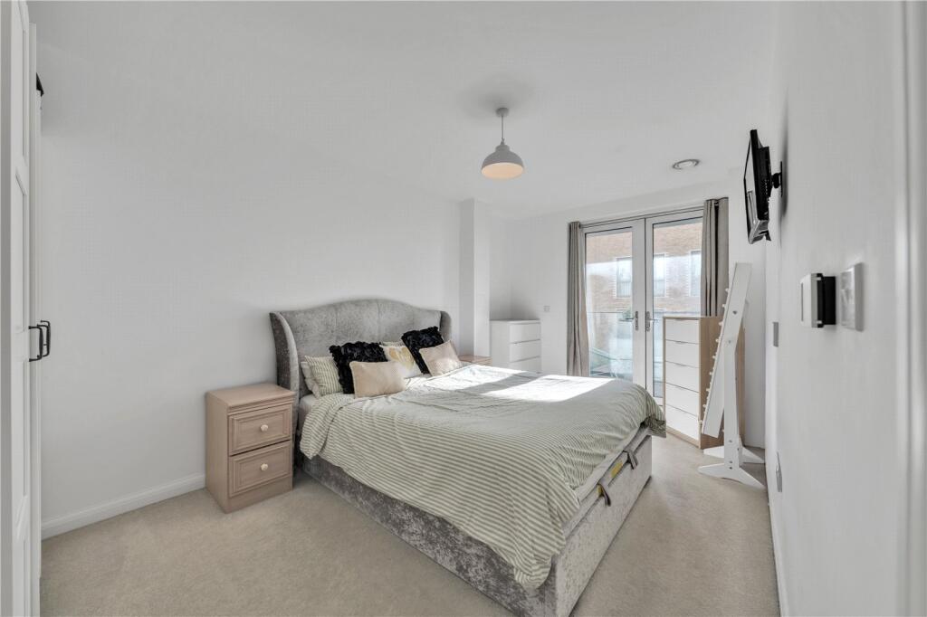 43 Coxwell Boulevard, Colindale, NW9 photo 4