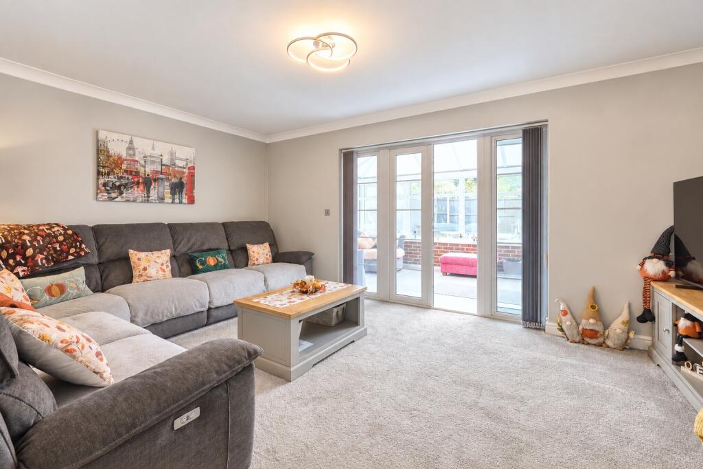 House in Thanet, St. Peter's, Broadstairs and St Peters - View 2