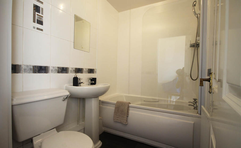 3 bedroom flat for rent