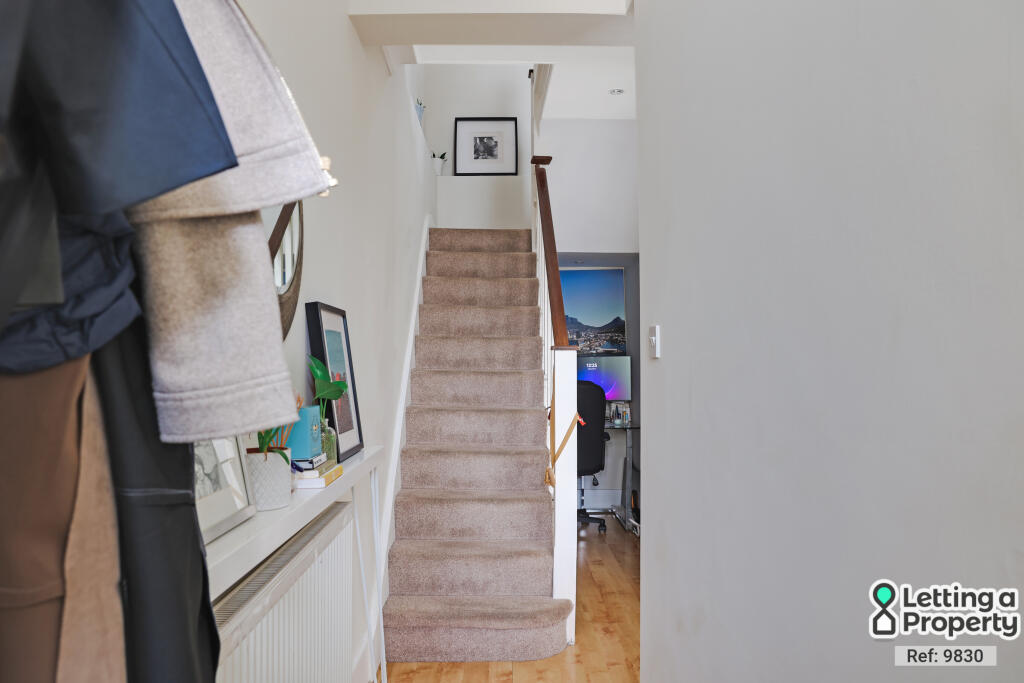 2 bedroom end of terrace house for rent