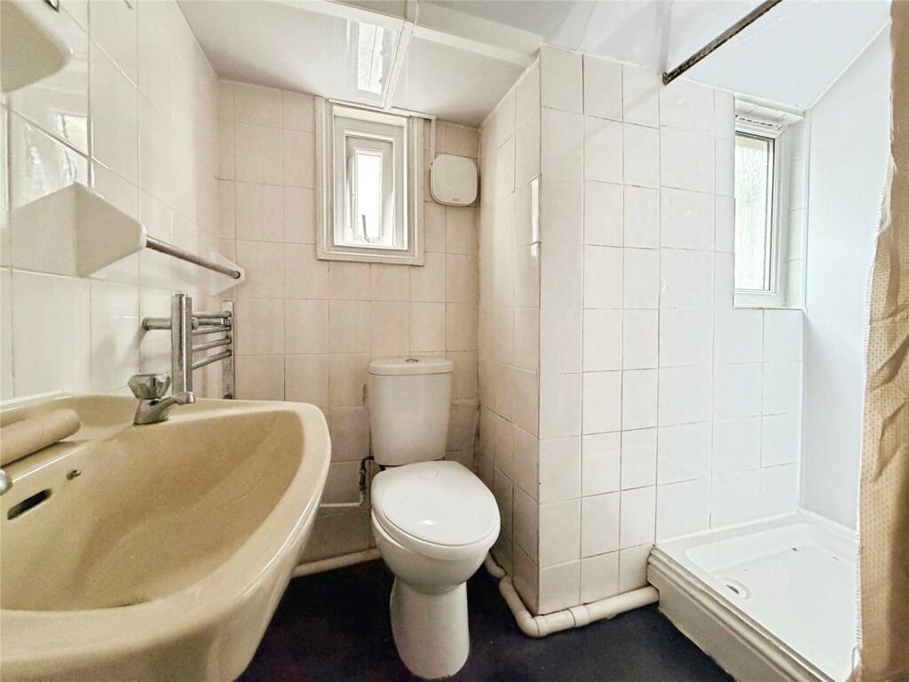 Apartment in Torquay, Ellacombe - View 5