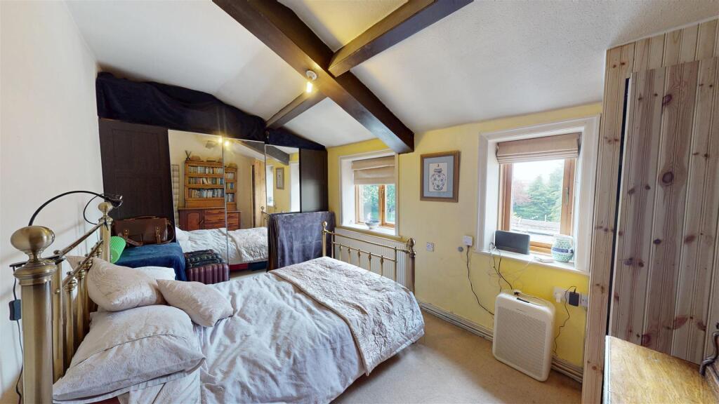 House in Bradford, Wilsden - More