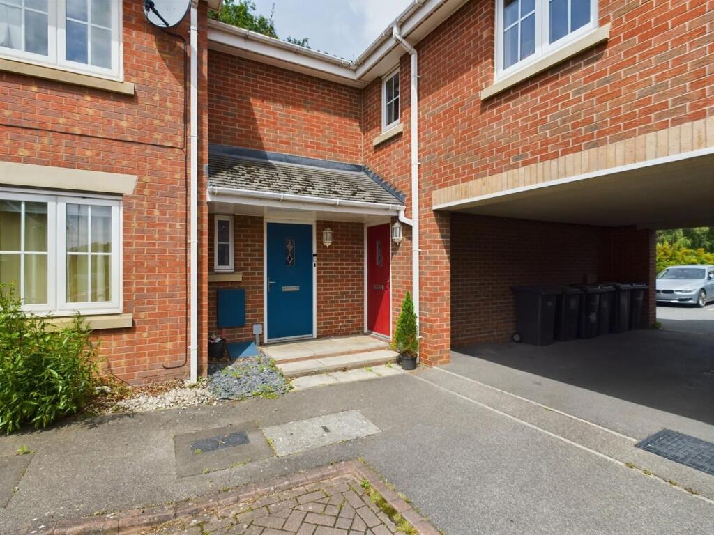 Main image of property: Arvina Close, North Hykeham, Lincoln