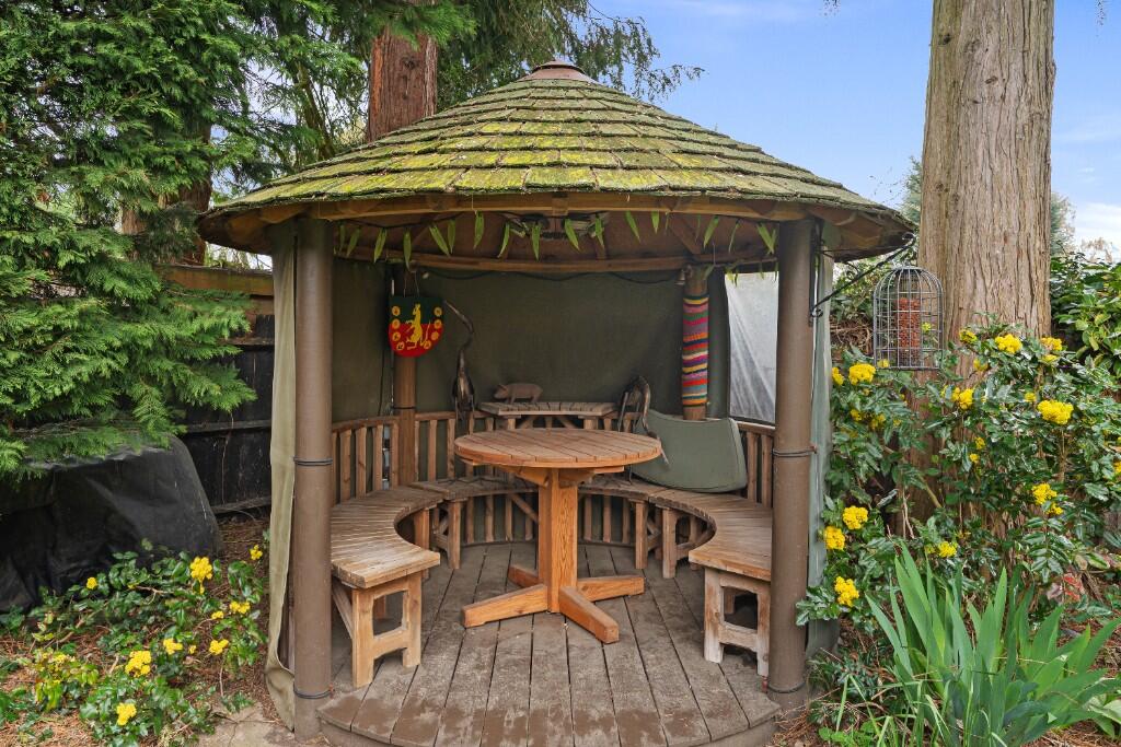 Additional image 32 of Douglas Road, Harpenden, Hertfordshire, AL5