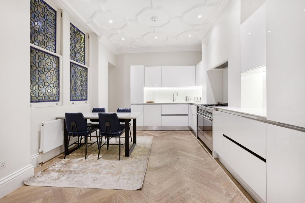 Apartment in London, City of Westminster - View 4