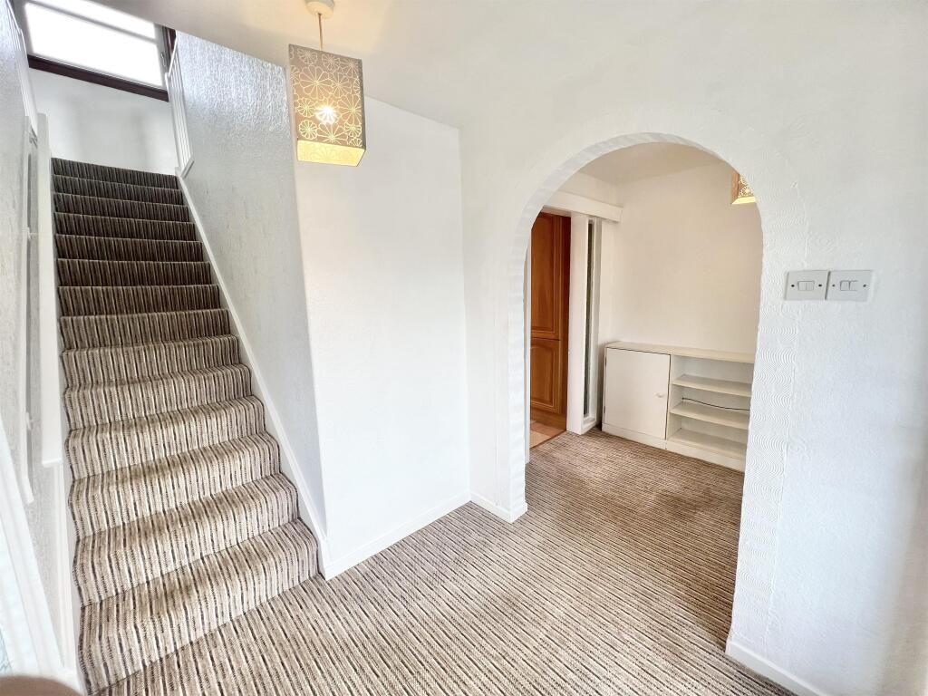 House in Kilmarnock, North Ayrshire - View 2