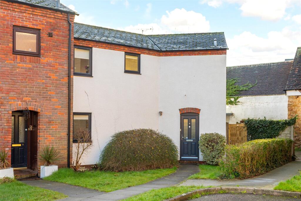 Main image of property: Castle Court, Buckingham, Buckinghamshire, MK18