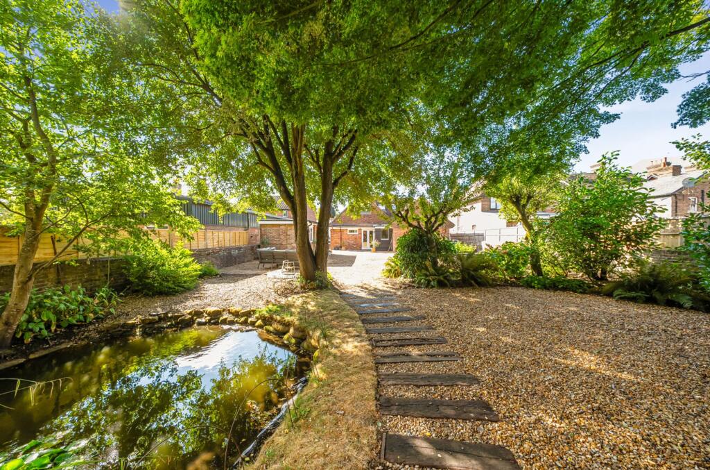 House in Haywards Heath, Slaugham - View 4
