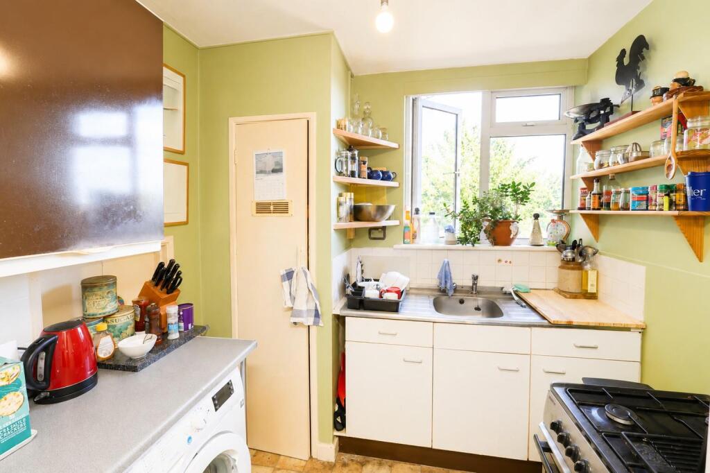 Apartment in Sevenoaks, Westerham - View 5