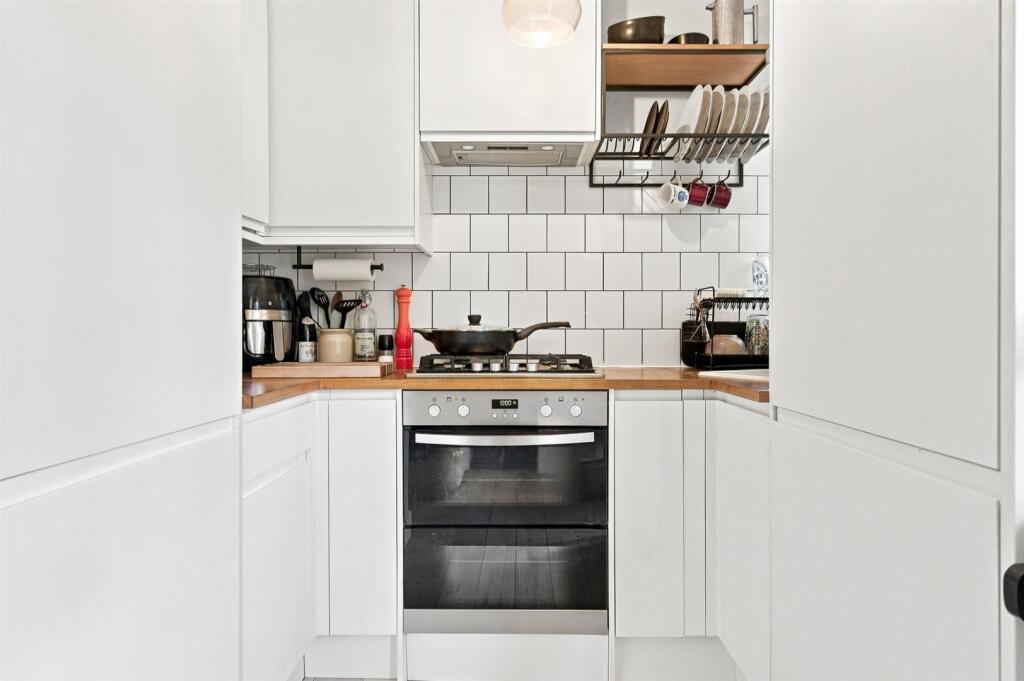 Apartment in London - View 4
