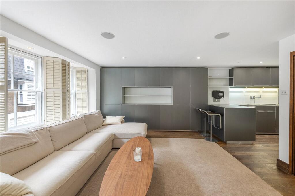 House in London - View 2