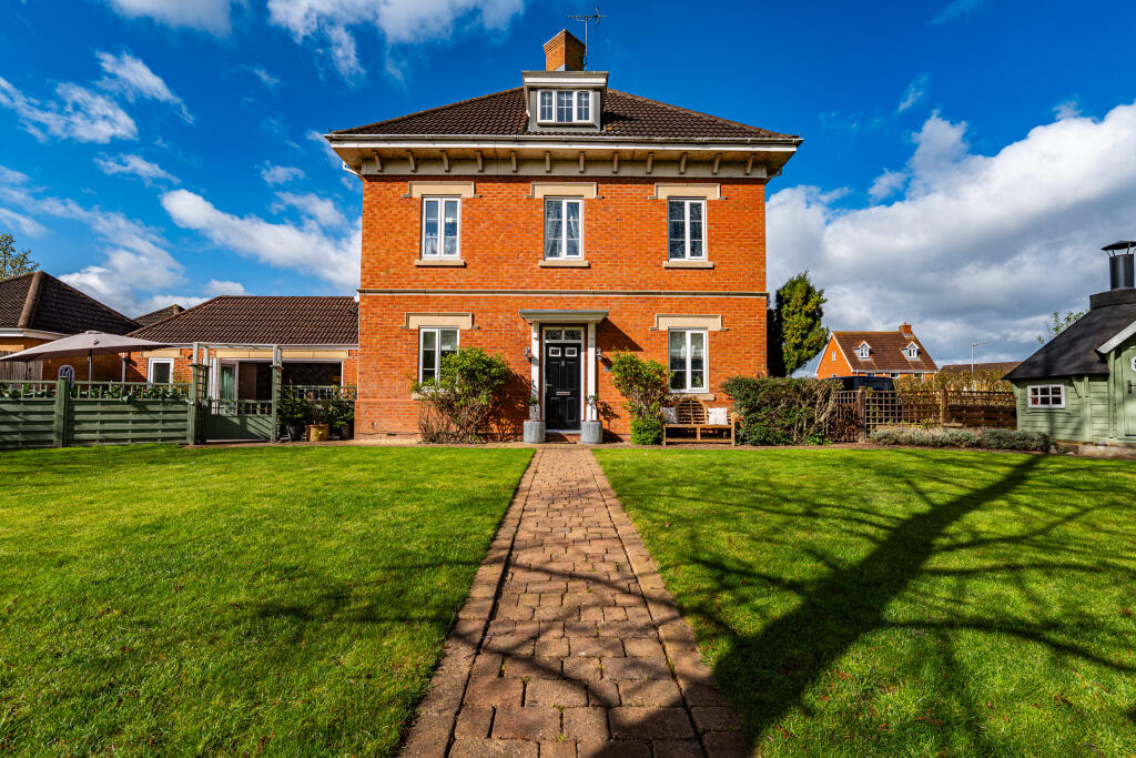 Main image of property: Westborough Lane, Long Bennington, Newark, Nottinghamshire