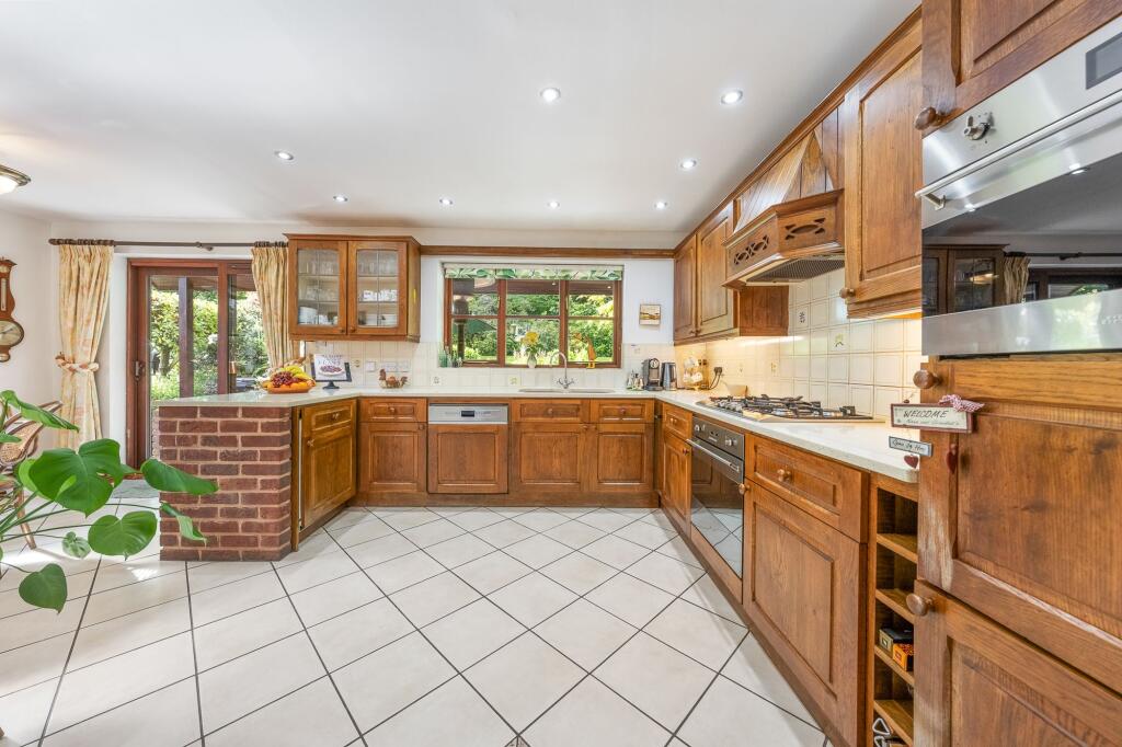 House in Pen-y-ffordd, Dobshill - More