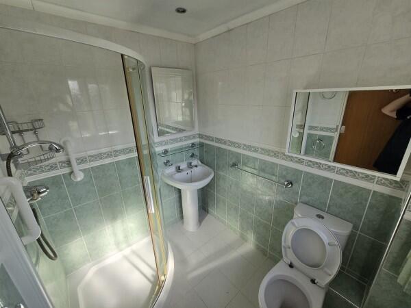 House in Doncaster - View 5