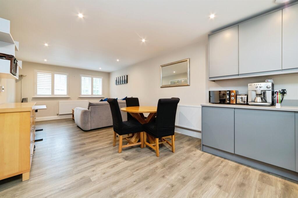 Apartment in Stevenage - View 4