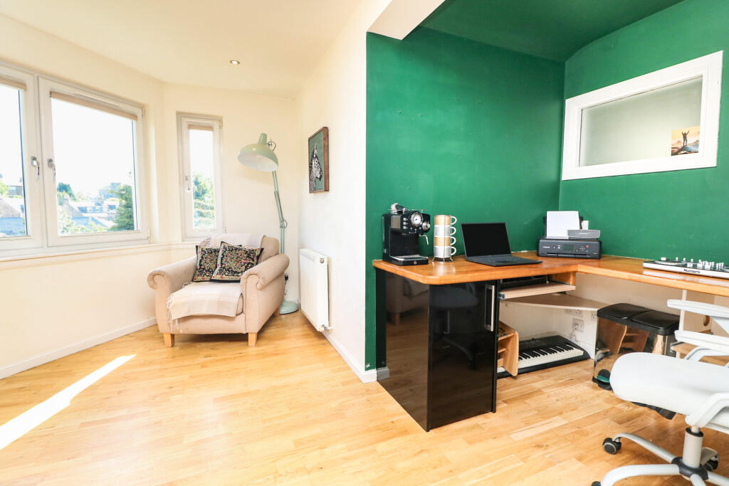 Apartment in Falkirk, Woodlands - View 5