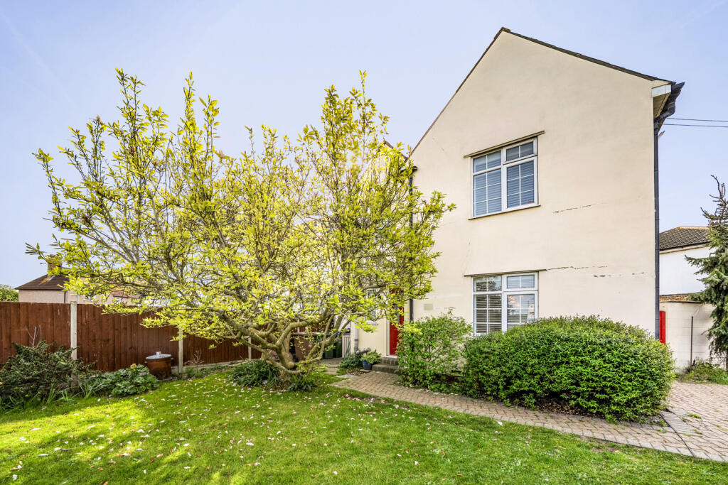 Main image of property: Central Avenue, Welling