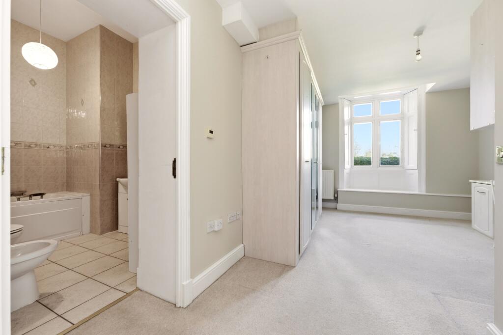 Additional image 9 of Astwick Manor, Coopers Green Lane, Hatfield, Hertfordshire, AL10