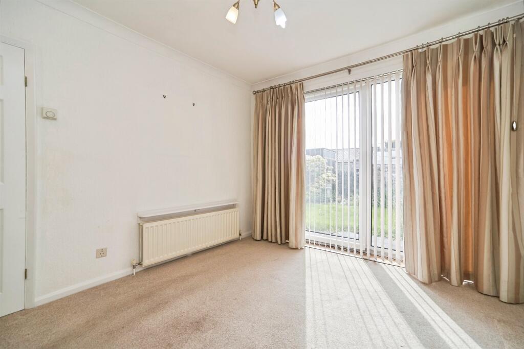 House in Leeds, West Yorkshire - View 4
