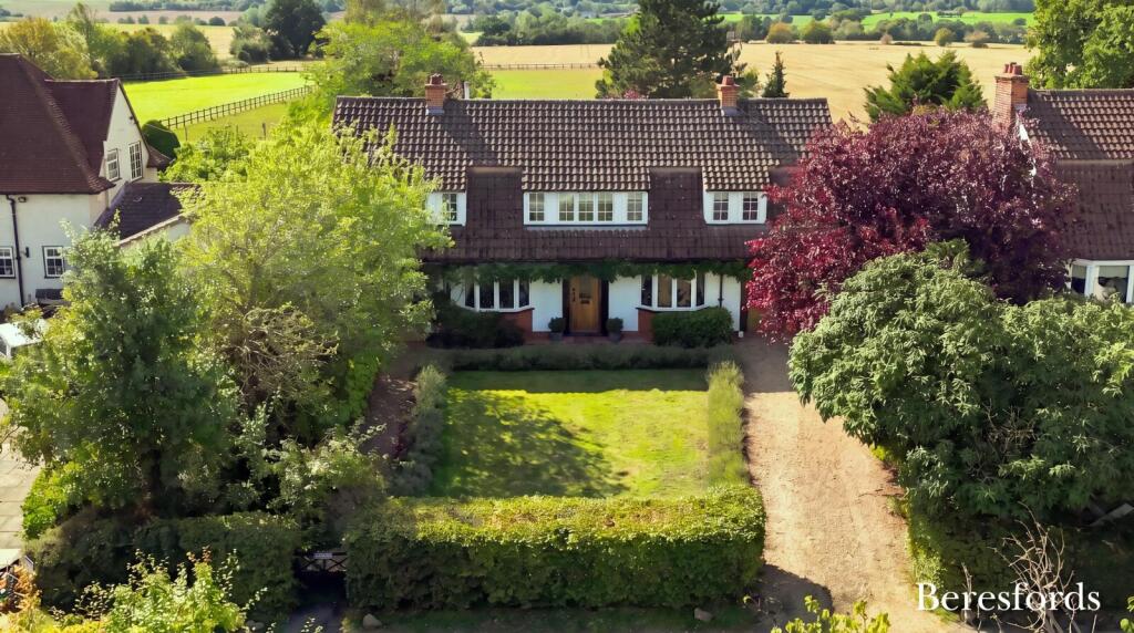 House in Uttlesford, Causeway End, Felsted