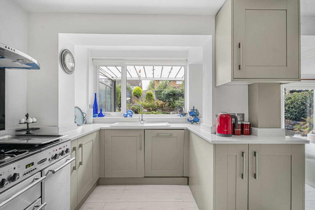 Additional image 7 of Broadstone Road, Harpenden, AL5