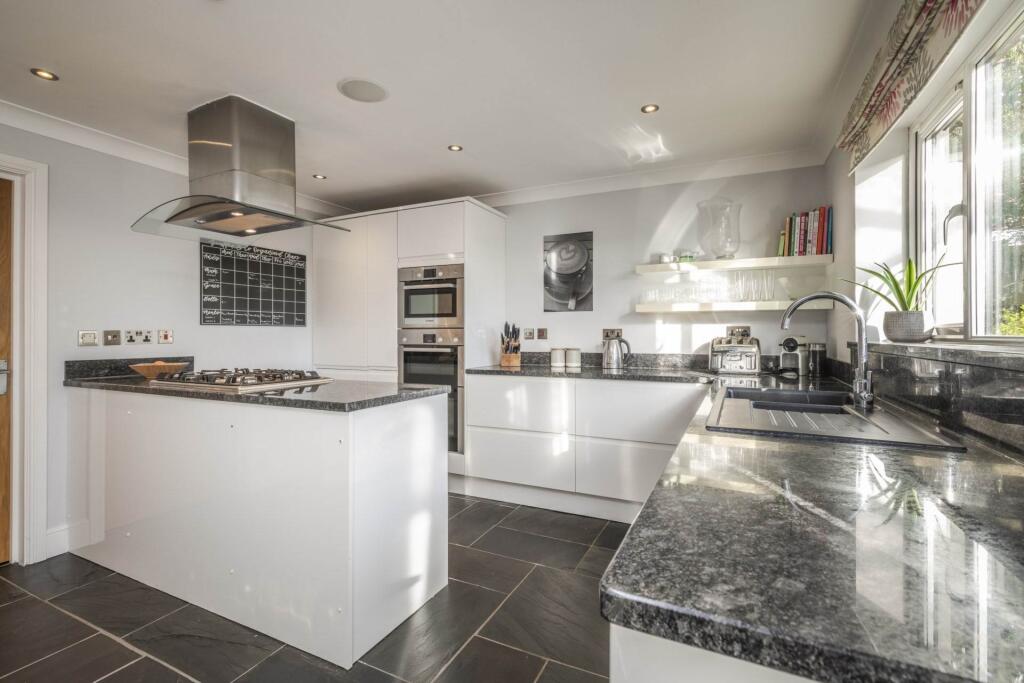 House in Tonbridge - View 3