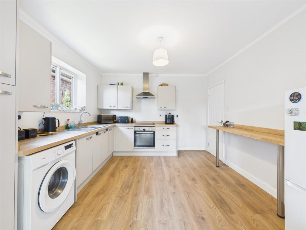 Ashworth Avenue, Chaddesden, Derby photo 4