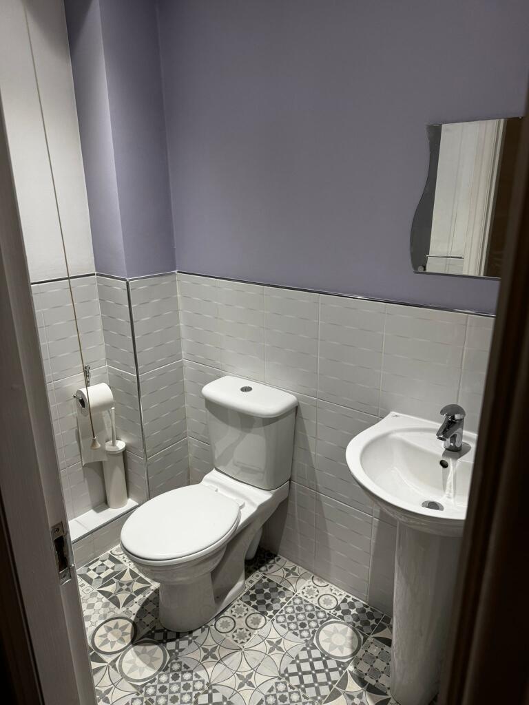 1 bedroom house share for rent