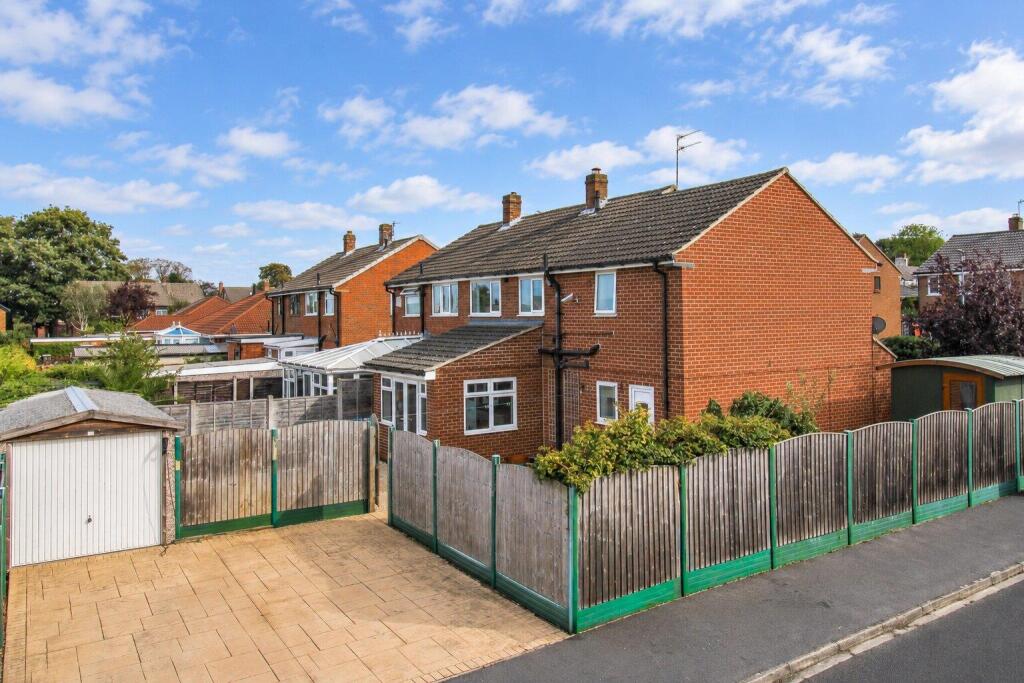 Main image of property: Thornhill Drive, Walton, Wakefield
